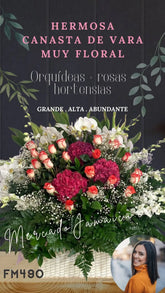 Canasta de Flores Orquídeas Blancas con Rosas